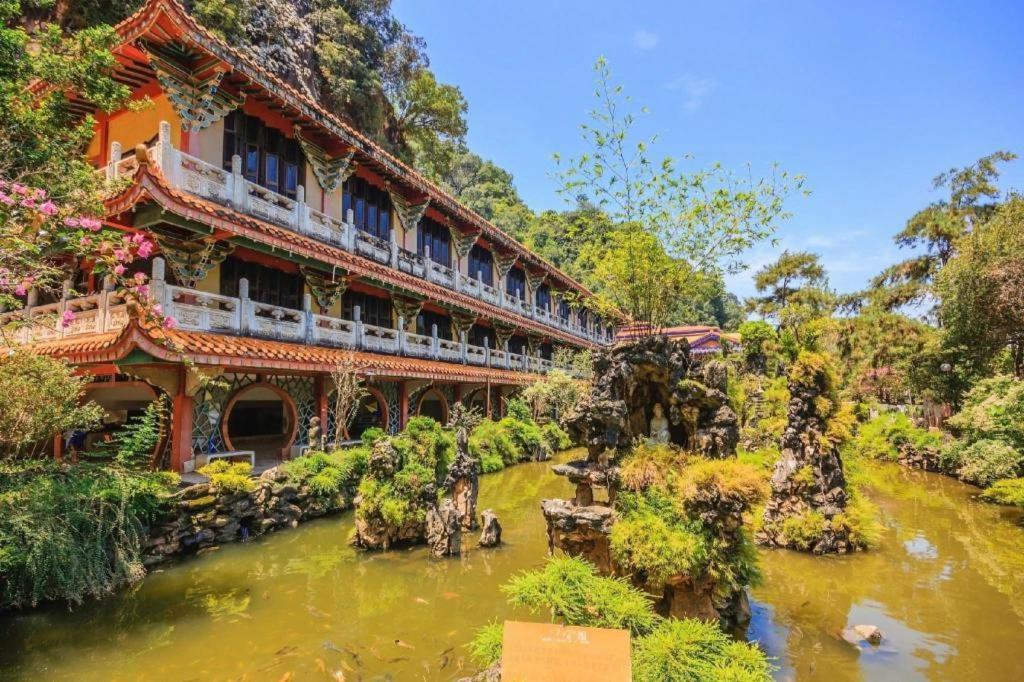 The Pines Hotel Kampung Kuala Terla Dış mekan fotoğraf